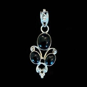 Sterling Silver 925 & Black Onyx Stone Artisan Pendant 4.3 Grams